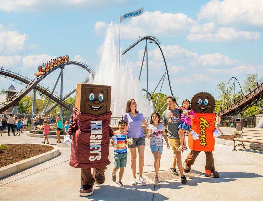 family at hersheypark